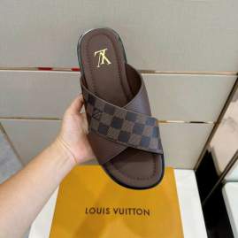 Picture of Louis Vuitton Slippers _SKULVsz38-45mnf01211439